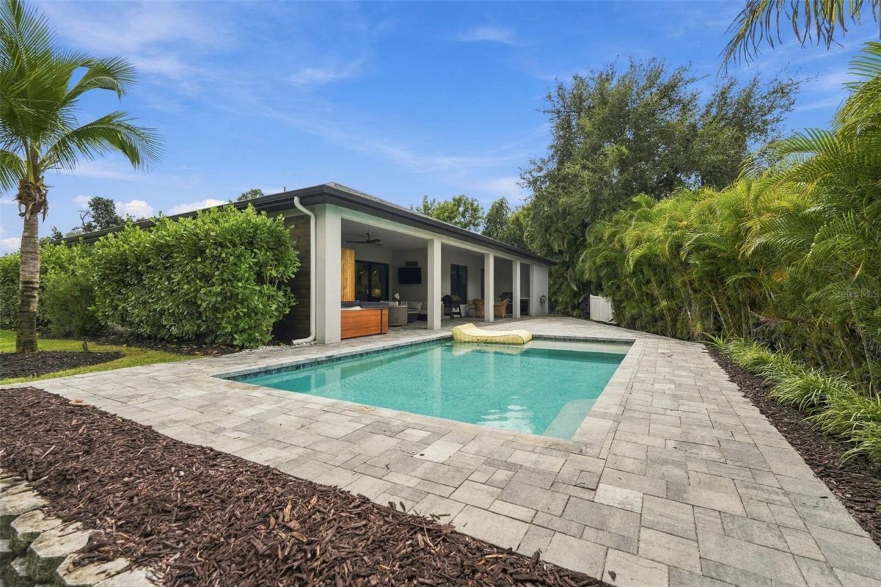 3946 Country View Drive, Sarasota, FL 34233 Photo
