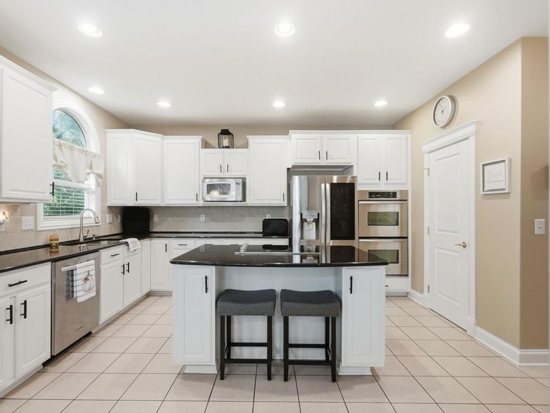 8460 Trail Lake Drive , Powell, OH 43065 Photo 16