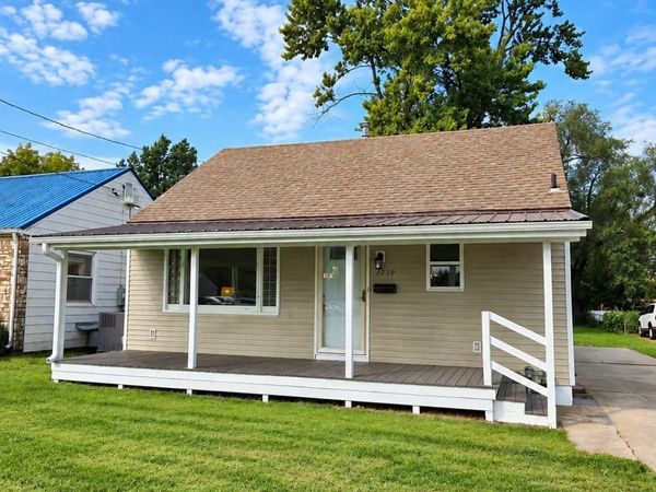 1319 N 24TH Street, Quincy, IL 62301