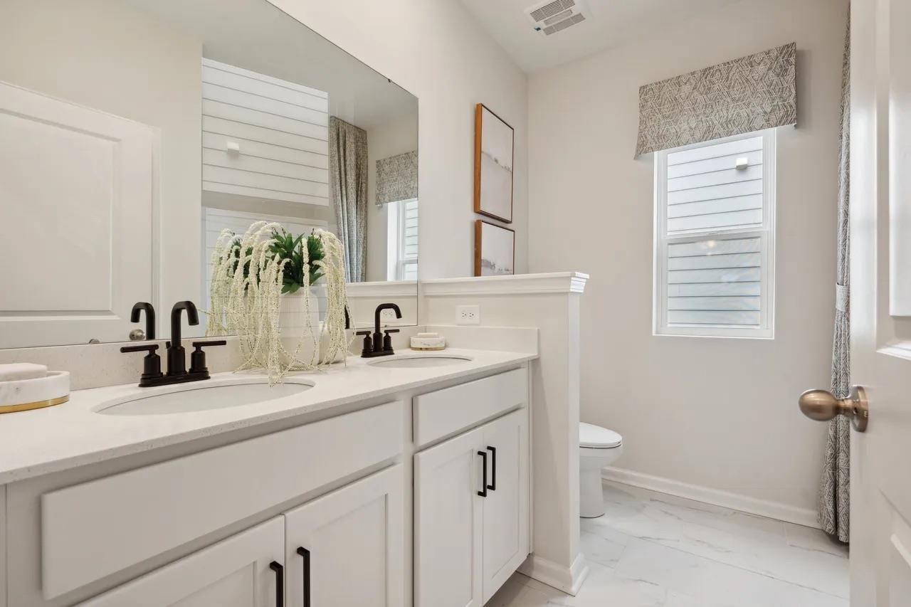 7733 Vicino Path Photo 12