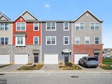 813 SCHOONER LANE, MECHANICSBURG, PA 17050