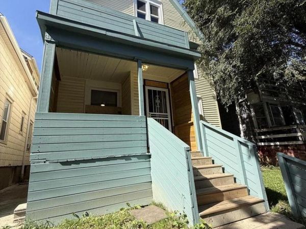 2123 N 33rd STREET, Unit A, Milwaukee, WI 53208