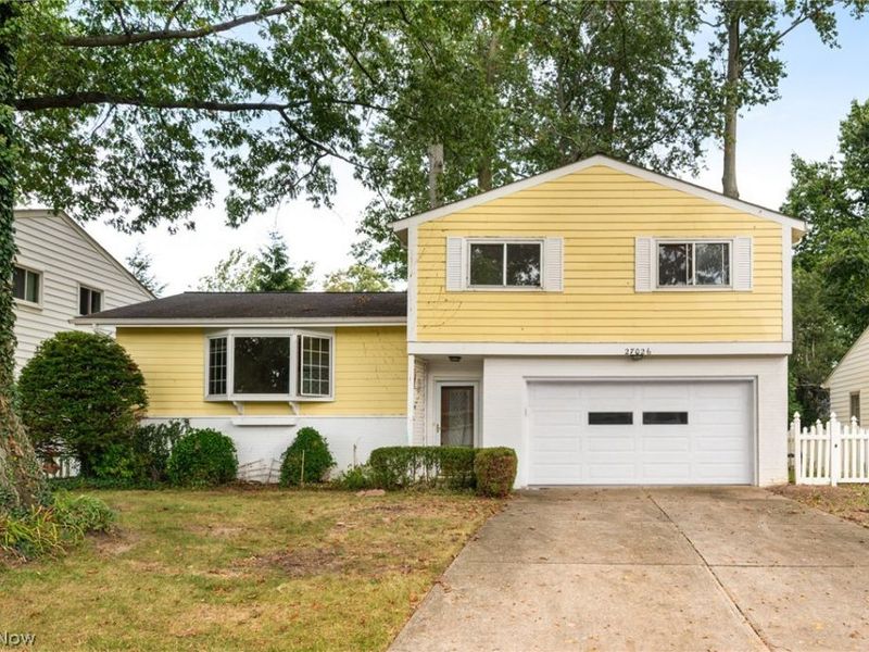 27026 Osborn Road, Bay Village, OH 44140 Photo 1
