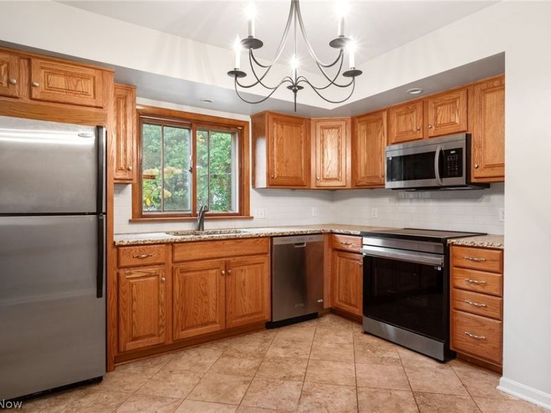 27026 Osborn Road, Bay Village, OH 44140 Photo 10