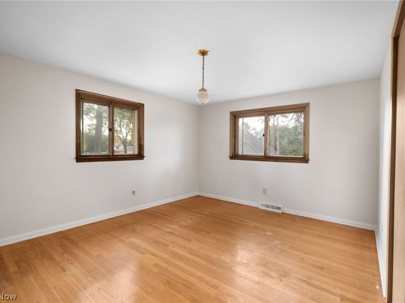 27026 Osborn Road, Bay Village, OH 44140 Photo 16