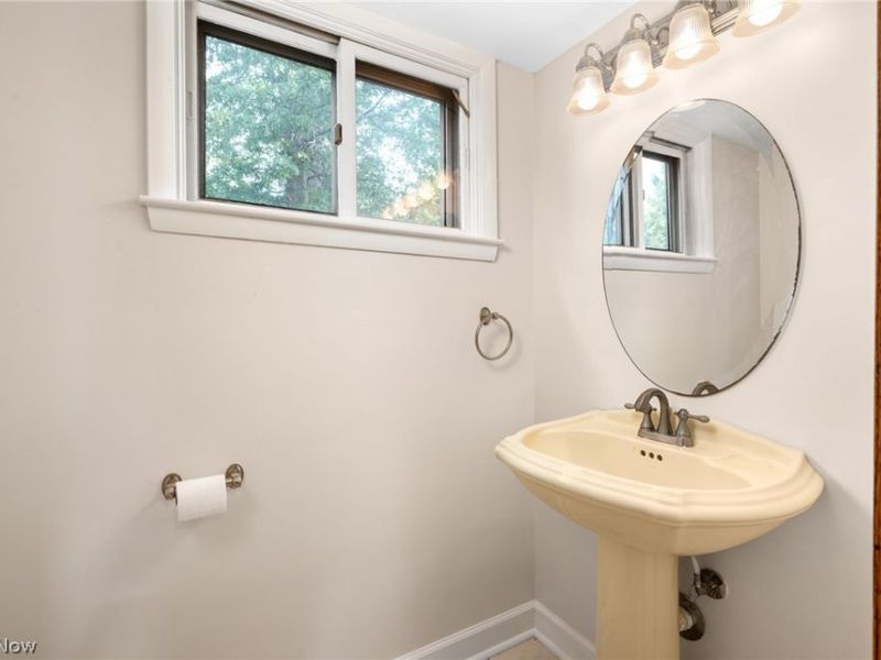 27026 Osborn Road, Bay Village, OH 44140 Photo 25