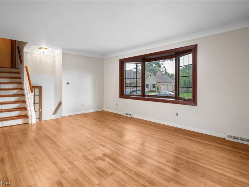 27026 Osborn Road, Bay Village, OH 44140 Photo 4