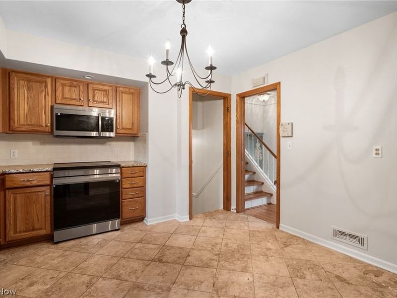 27026 Osborn Road, Bay Village, OH 44140 Photo 7