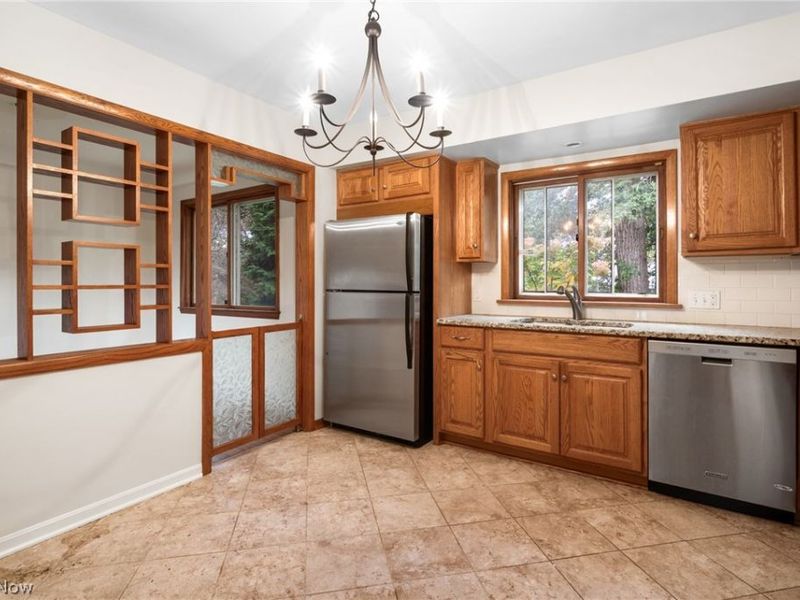27026 Osborn Road, Bay Village, OH 44140 Photo 8