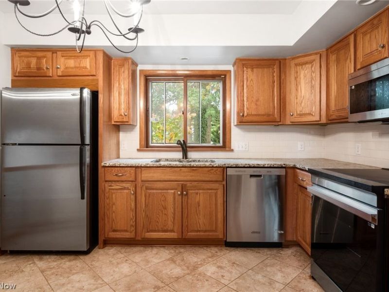 27026 Osborn Road, Bay Village, OH 44140 Photo 9