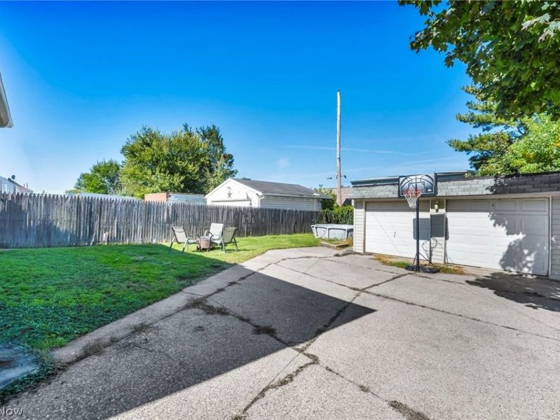 6702 Memphis Avenue, Cleveland, OH 44144 Photo 12