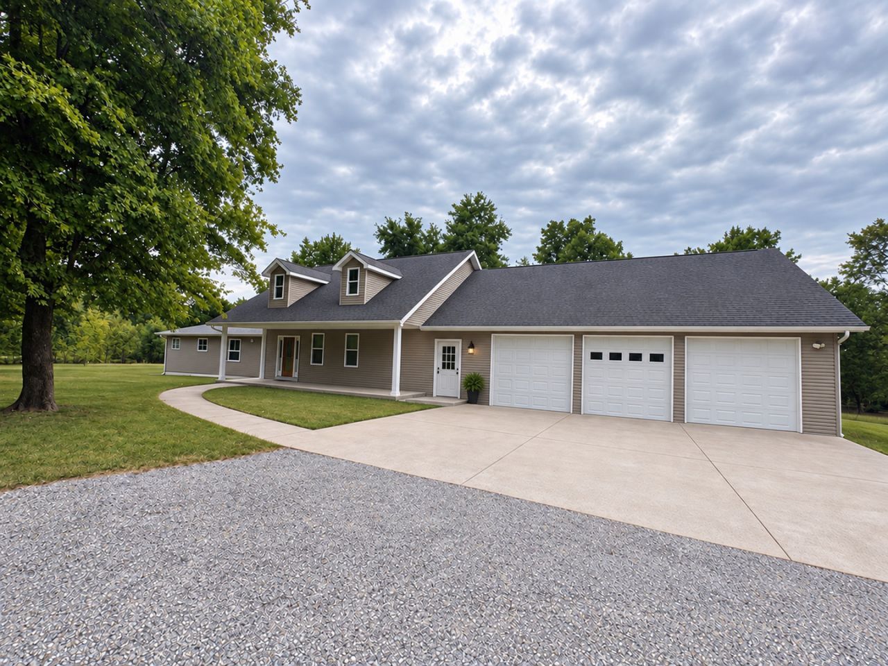 14052 Summer Road, Benton, IL 62812 Main Photo