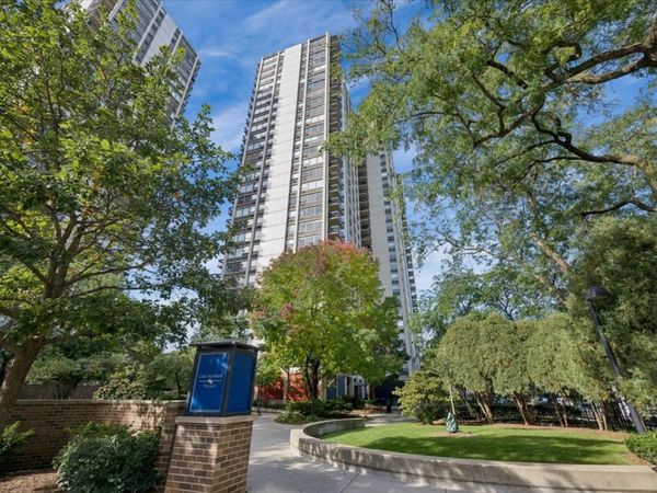 1360 N SANDBURG Terrace , Unit 1405C, Chicago, IL 60610