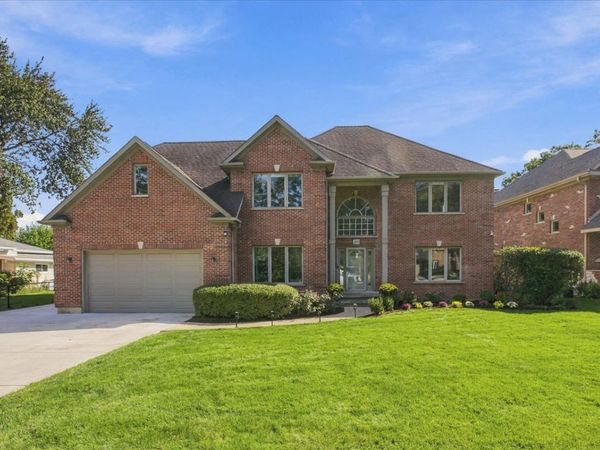 1203 N Burning Bush Lane , Mount Prospect, IL 60056