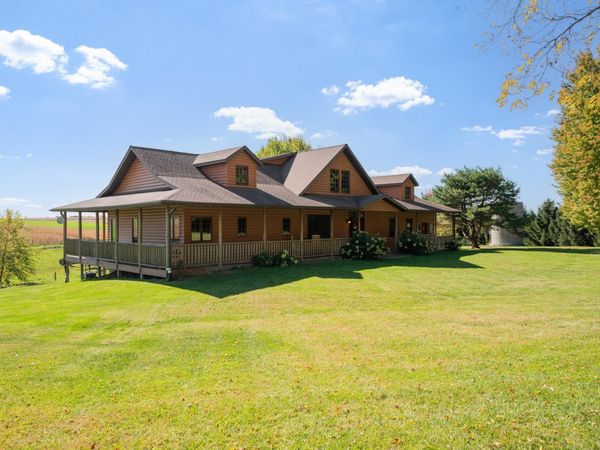 14985 County Road 31, Altura, MN 55910