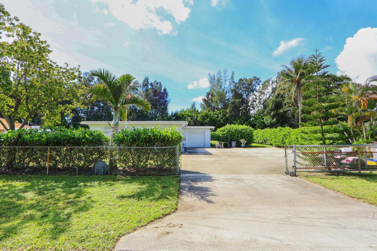 2708 Cherokee Court, West Palm Beach, FL 33406 Photo