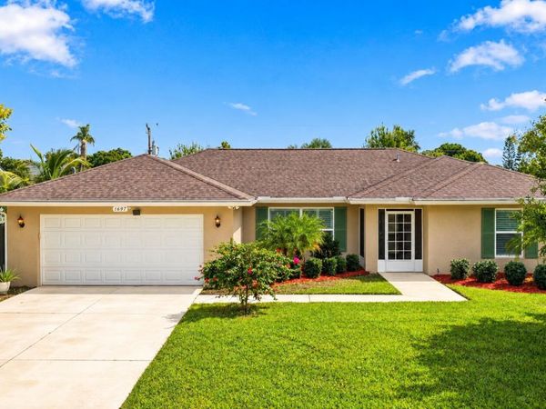 1697 SE LORRAINE Street, Port St. Lucie, FL 34952