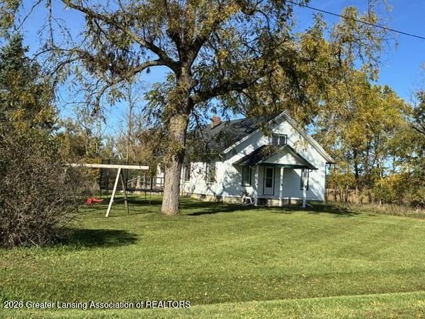 5723 N Williams Road, St. Johns, MI 48879