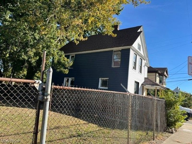 9514 Silk Avenue, Cleveland, OH 44102 Photo 2