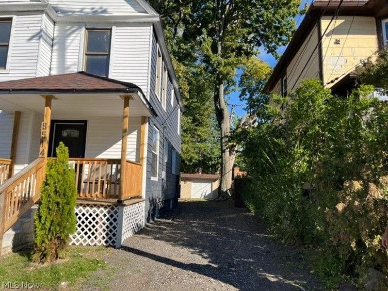 9514 Silk Avenue, Cleveland, OH 44102 Photo 3