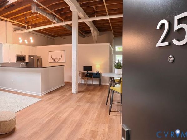 1716 Summit Avenue, Unit 25, Richmond, VA 23230