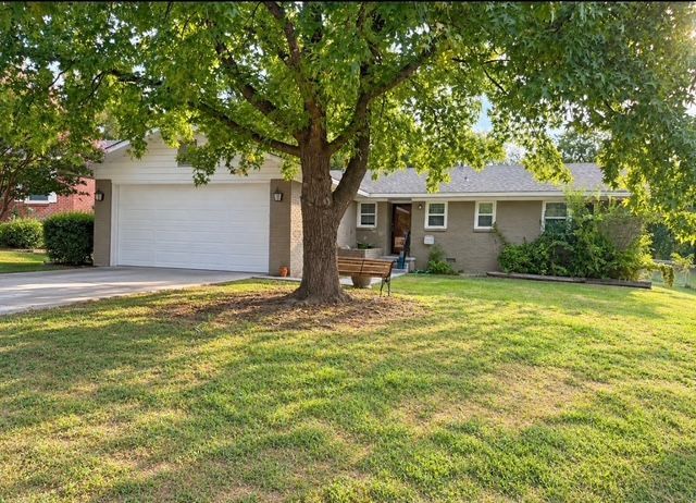 114 Crownpoint , Ada, OK 74820 Main Photo