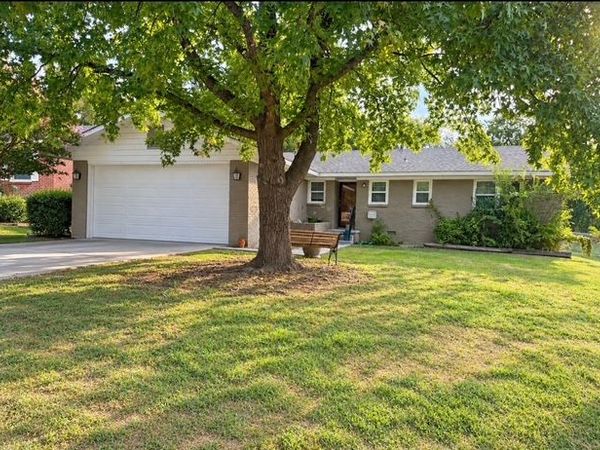 114 Crownpoint , Ada, OK 74820