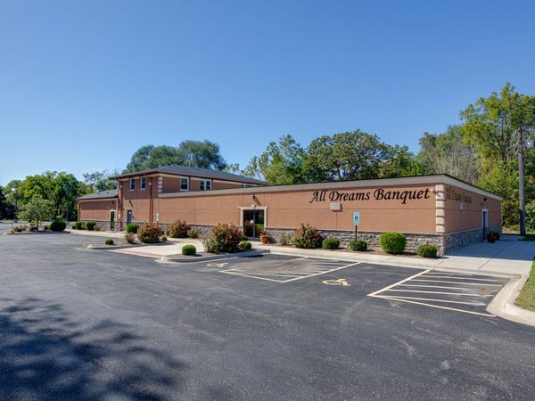 170 W Roosevelt Road , West Chicago, IL 60185