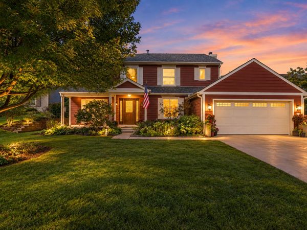 2S520 River Oaks Drive , Warrenville, IL 60555