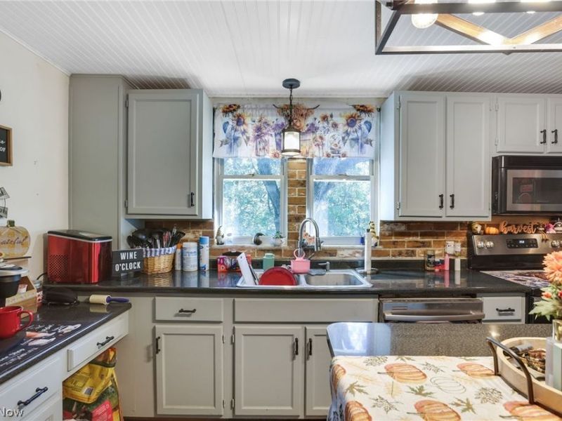 7370 Pinecrest Drive , Zanesville, OH 43701 Photo 9