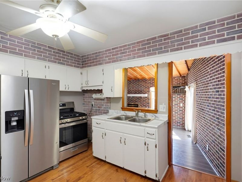 796 Indian Trail, Akron, OH 44314 Photo 5