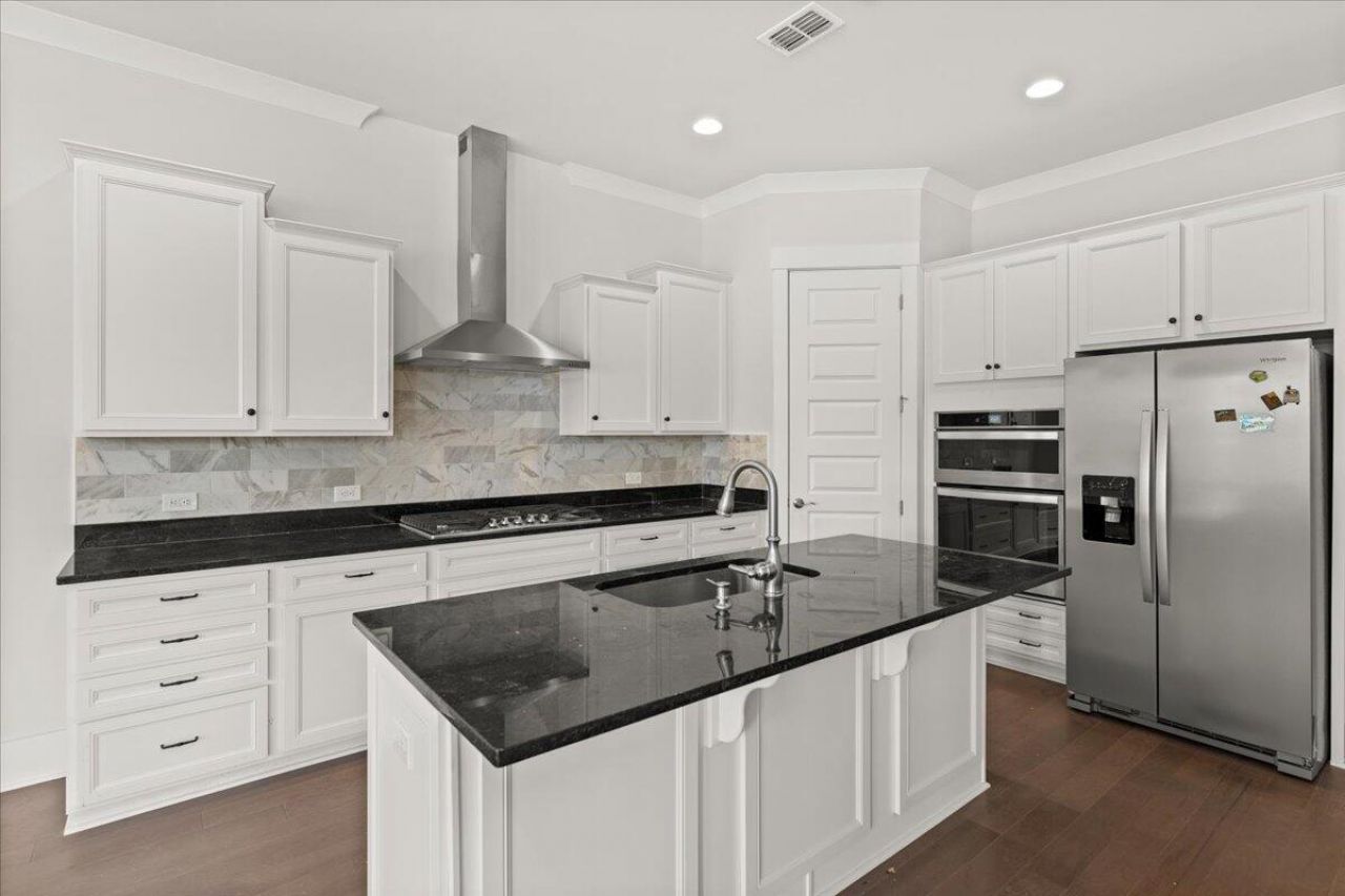 3107 Sturbridge Road Photo 6