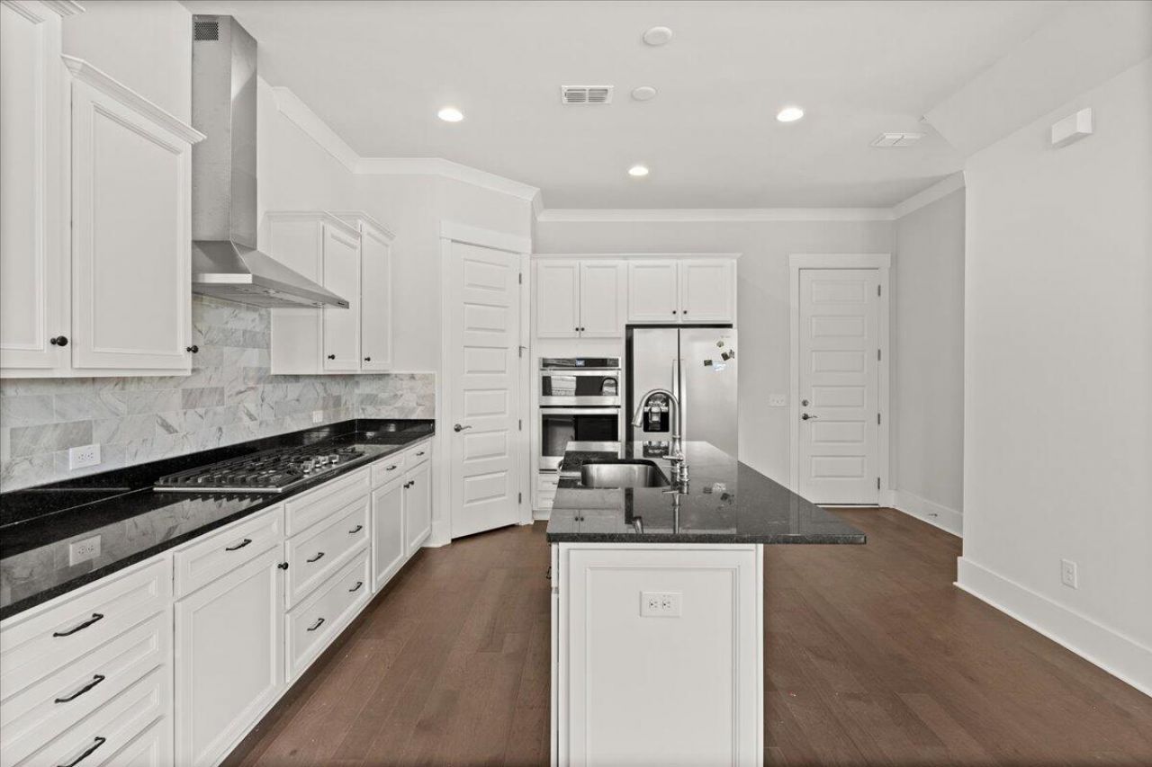 3107 Sturbridge Road Photo 7