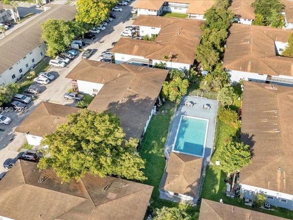 6283 W 24th Ave , Unit 206-2, Hialeah, FL 33016