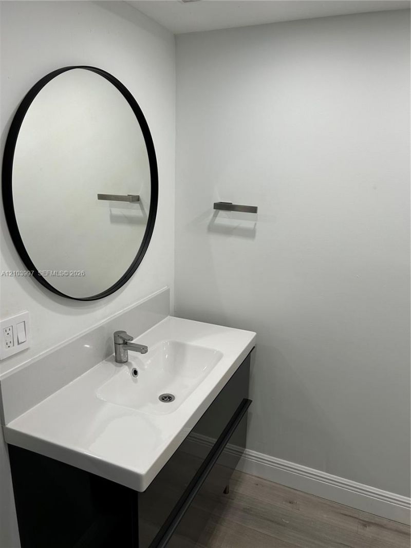1080 94th St , Unit 501, Bay Harbor Islands, FL 33154 Photo