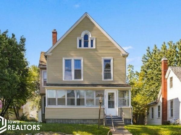 807 S 9Th Street, Burlington, IA 52601