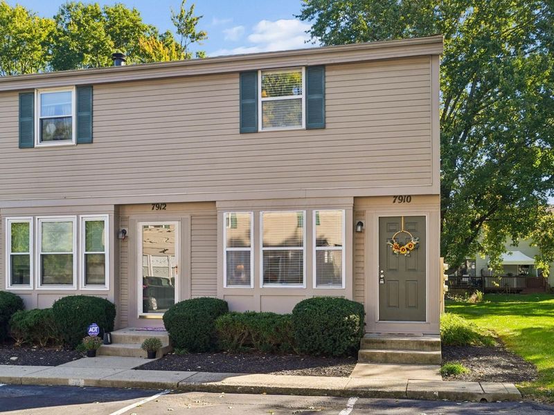 7910 Barkwood Drive , Unit 22F, Worthington, OH 43085 Photo 1