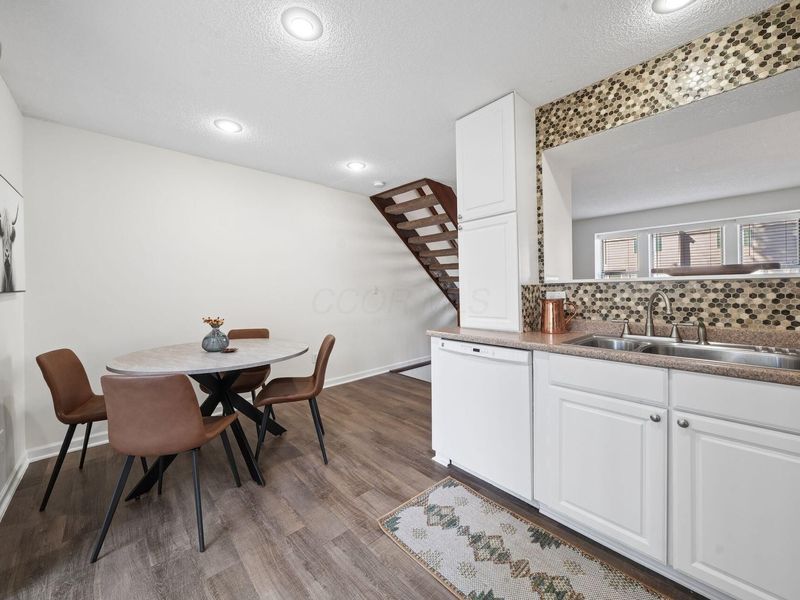 7910 Barkwood Drive , Unit 22F, Worthington, OH 43085 Photo 15