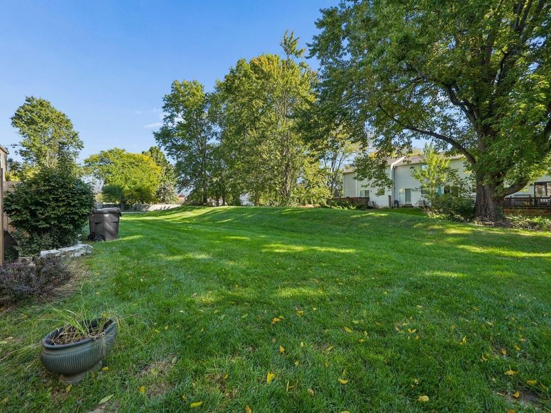 7910 Barkwood Drive , Unit 22F, Worthington, OH 43085 Photo 30