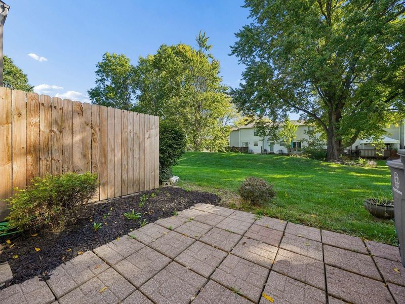 7910 Barkwood Drive , Unit 22F, Worthington, OH 43085 Photo 37