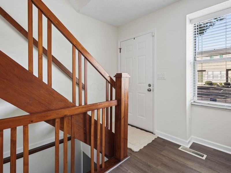 7910 Barkwood Drive , Unit 22F, Worthington, OH 43085 Photo 7
