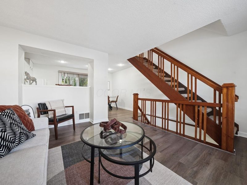7910 Barkwood Drive , Unit 22F, Worthington, OH 43085 Photo 9