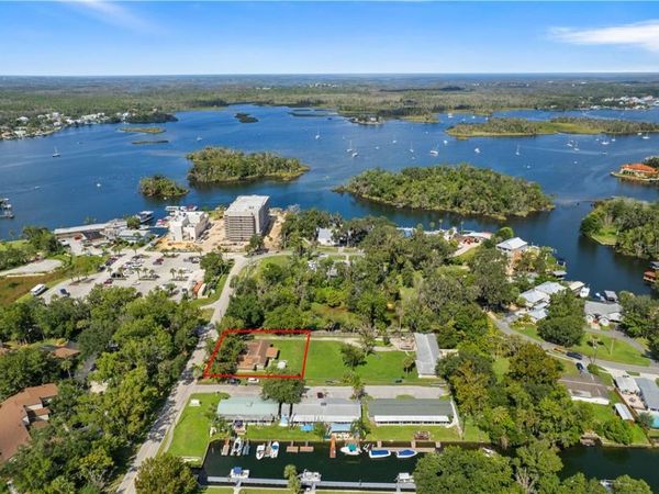149 & 151 SE Paradise Point ROAD , Crystal River, FL 34429