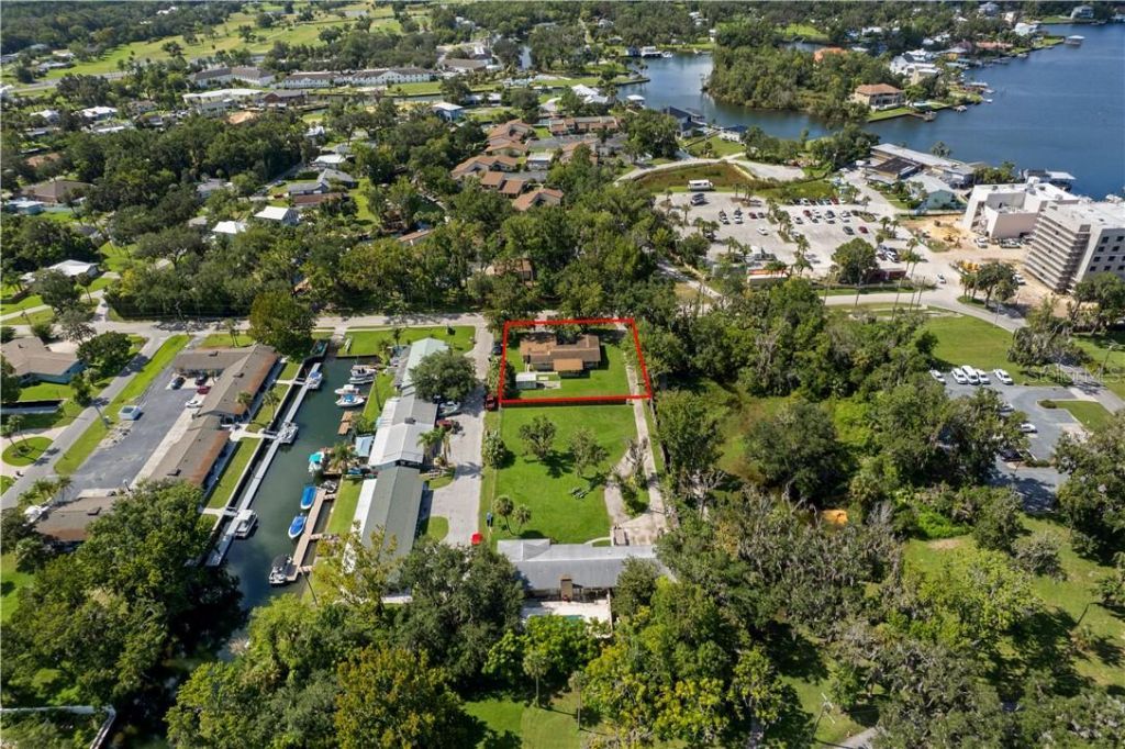 149 & 151 SE Paradise Point Road, Crystal River, FL 34429 Photo