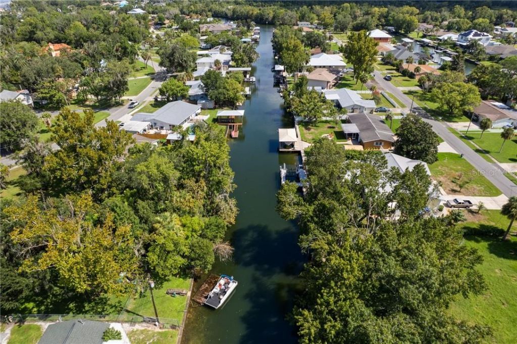 149 & 151 SE Paradise Point Road, Crystal River, FL 34429 Photo