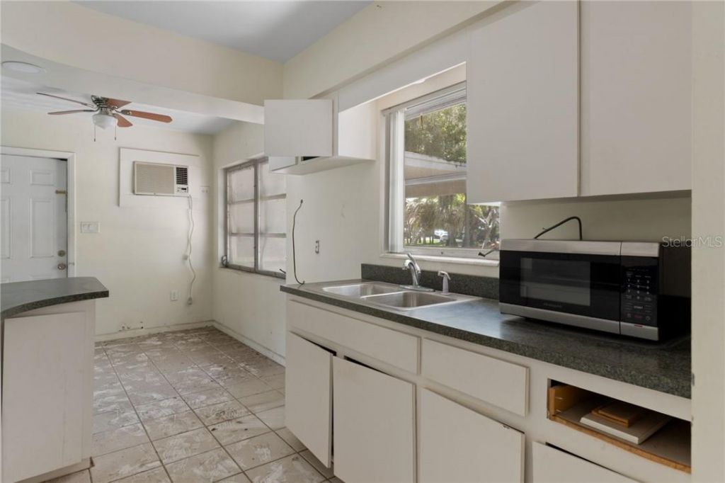 149 & 151 SE Paradise Point Road, Crystal River, FL 34429 Photo