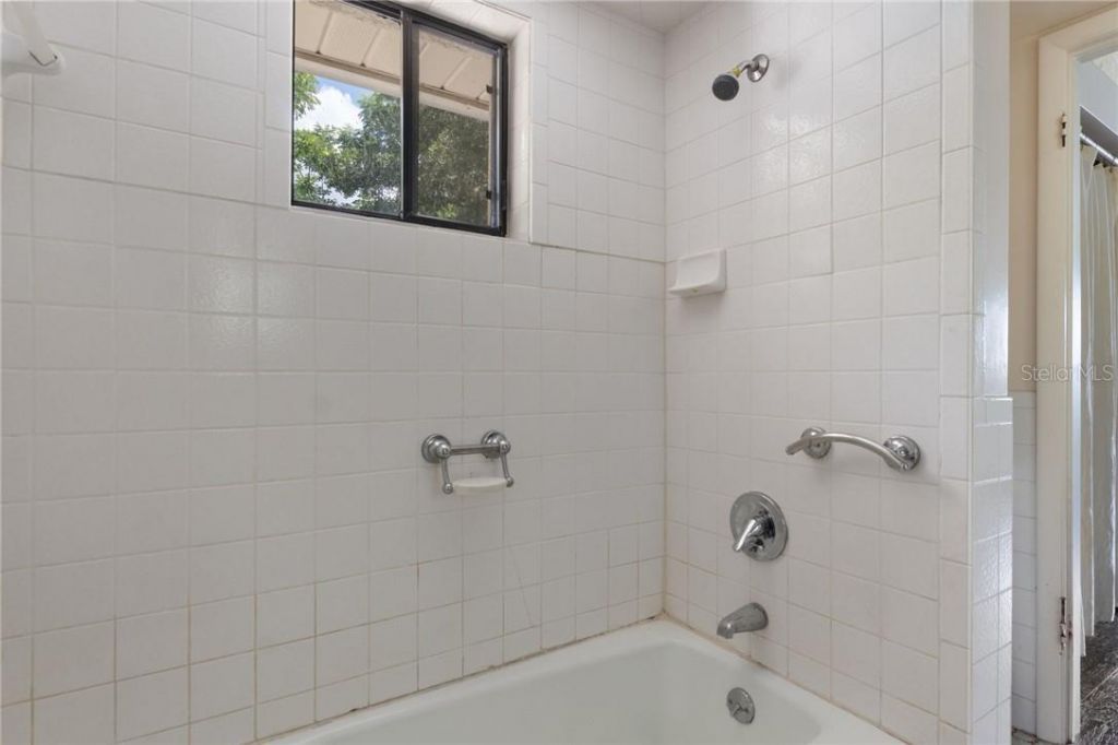 149 & 151 SE Paradise Point Road, Crystal River, FL 34429 Photo