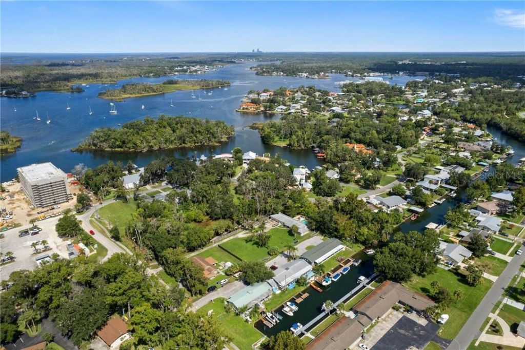 149 & 151 SE Paradise Point Road, Crystal River, FL 34429 Photo