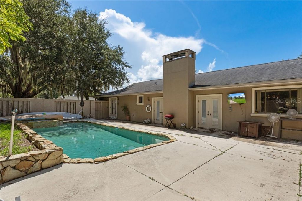 149 & 151 SE Paradise Point Road, Crystal River, FL 34429 Photo