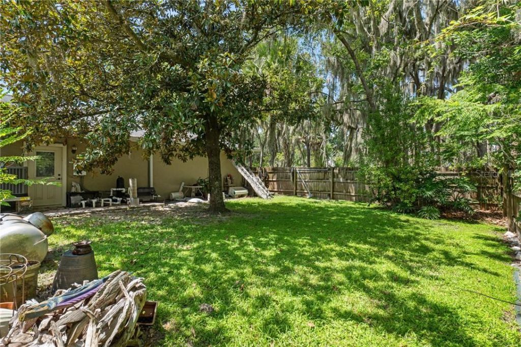 149 & 151 SE Paradise Point Road, Crystal River, FL 34429 Photo